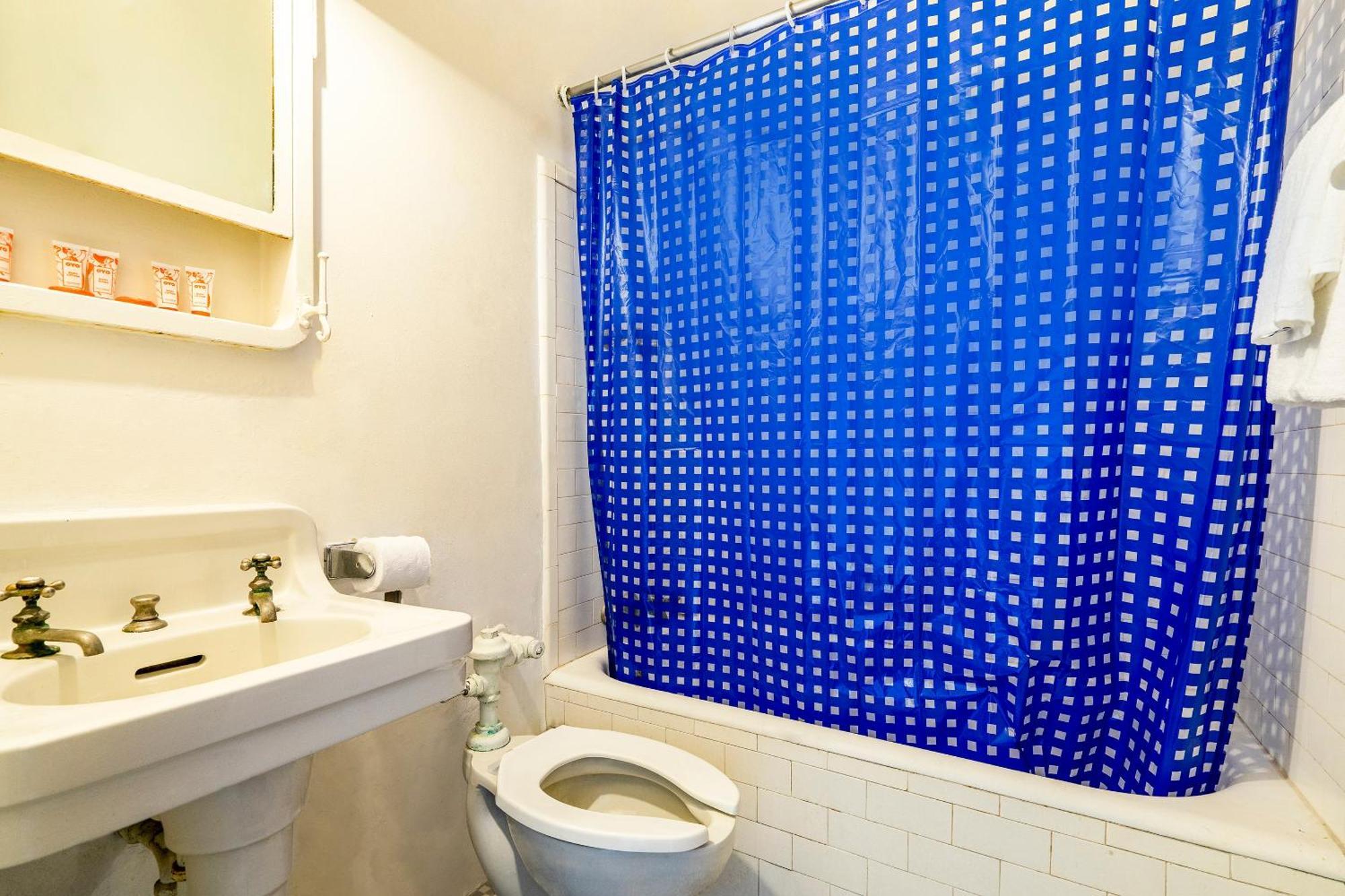 Oyo Hotel Bradford Main St Pa Екстериор снимка
